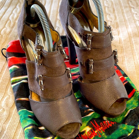 Michael by Michael Kors shoes - Picture 1 of 11